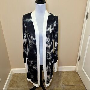 Magic Fit Womens Long Sleeve Black White Tie Dye Long Duster/Cardigan Size Small